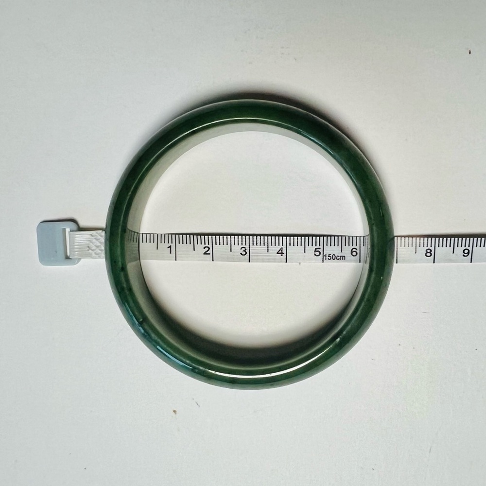 Nephrite Jade bangle 7.5”/19cm inner diameter - Picture 3 of 16